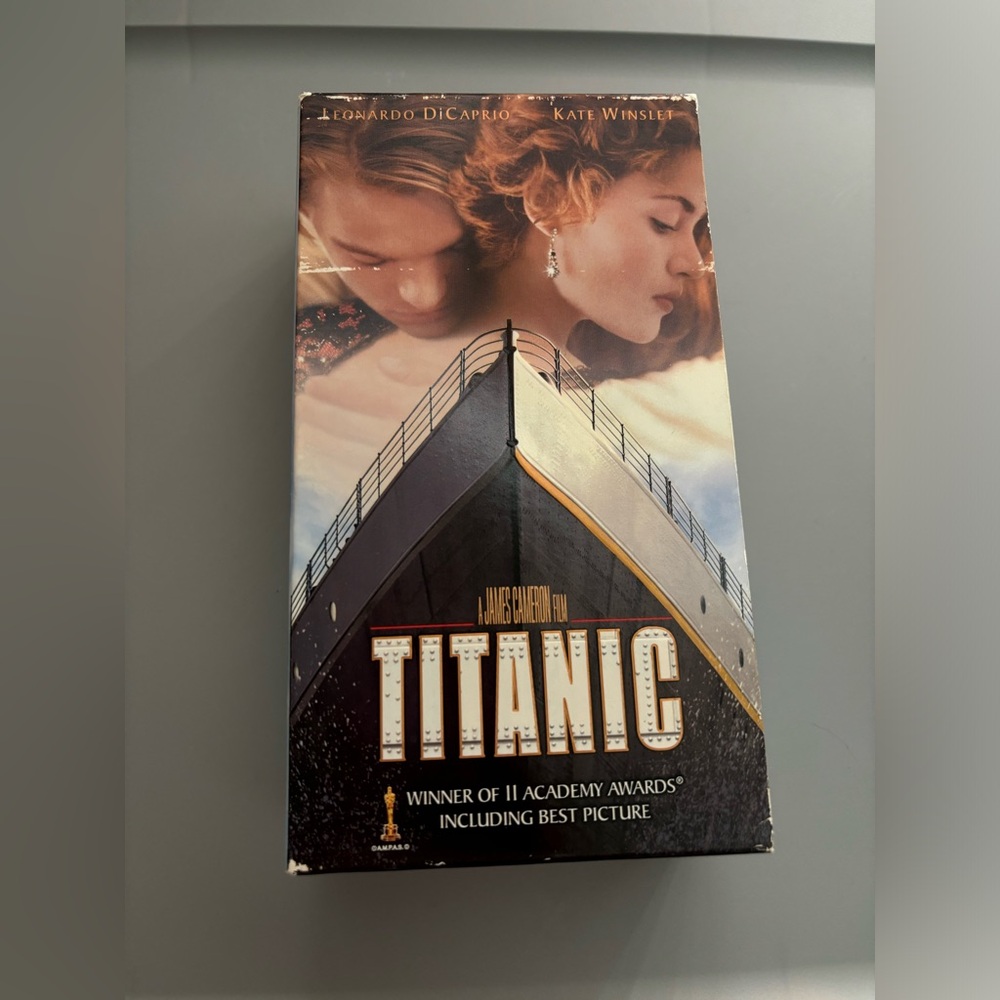 Titanic VHS Tape EUC